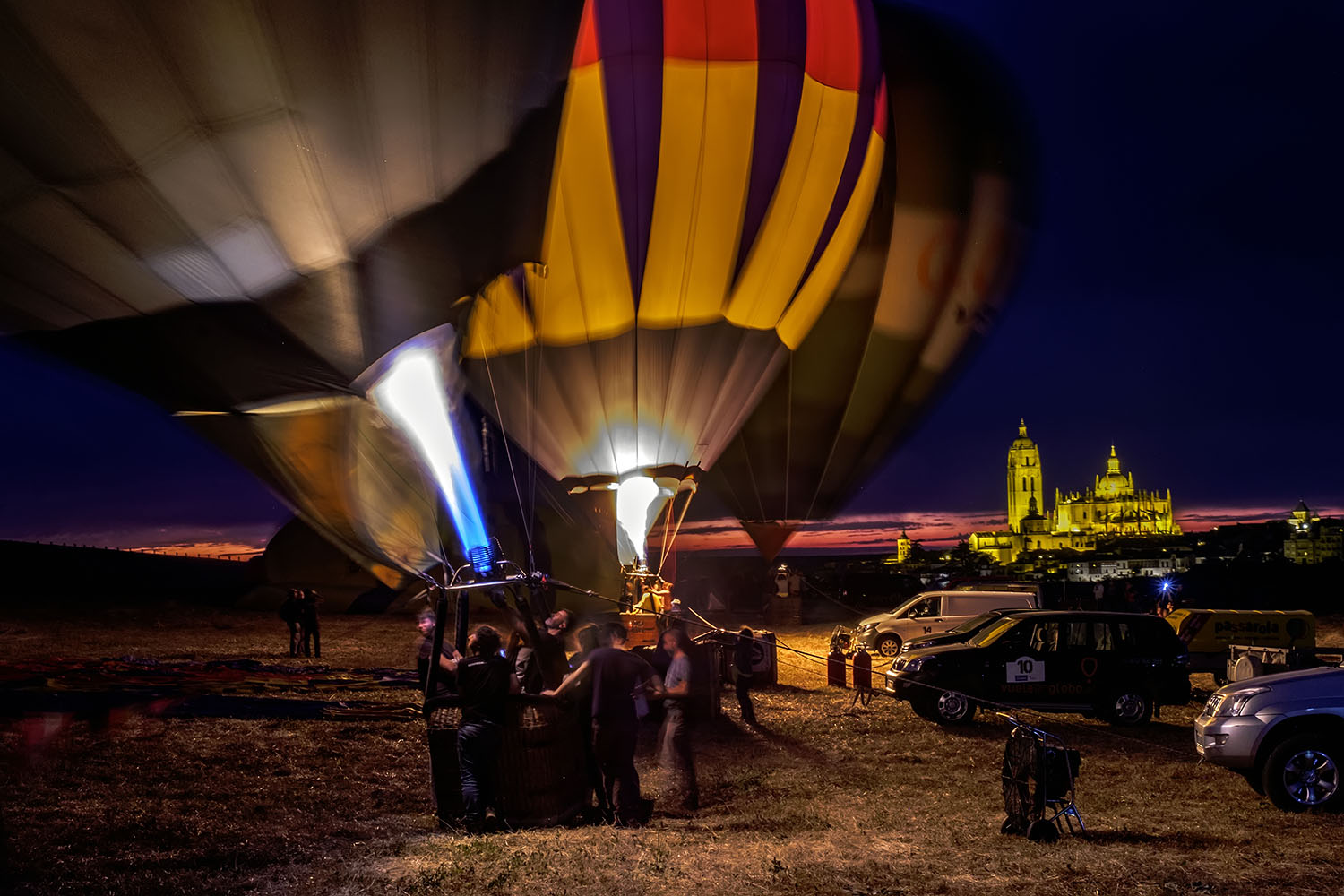 Espectáculo nocturno musical con globos