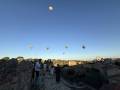Turistas en la muralla Festival de Globos